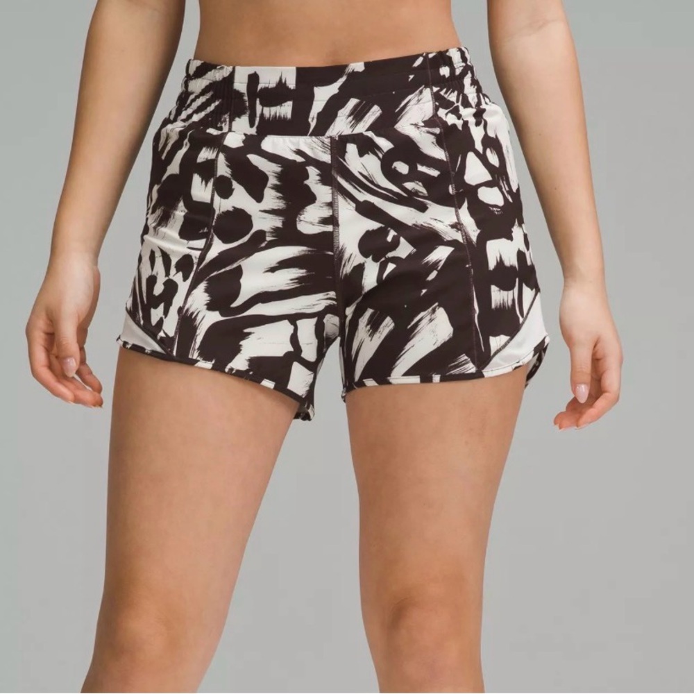 Lululemon Hotty Hot High Rise Lined Short 4” Size 4